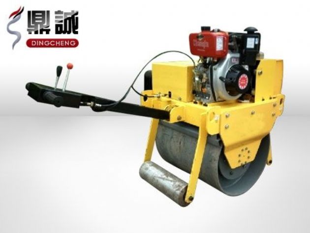 點擊查看詳細信息<br>標題：重型手扶式單鋼輪壓路機 閱讀次數：12207
